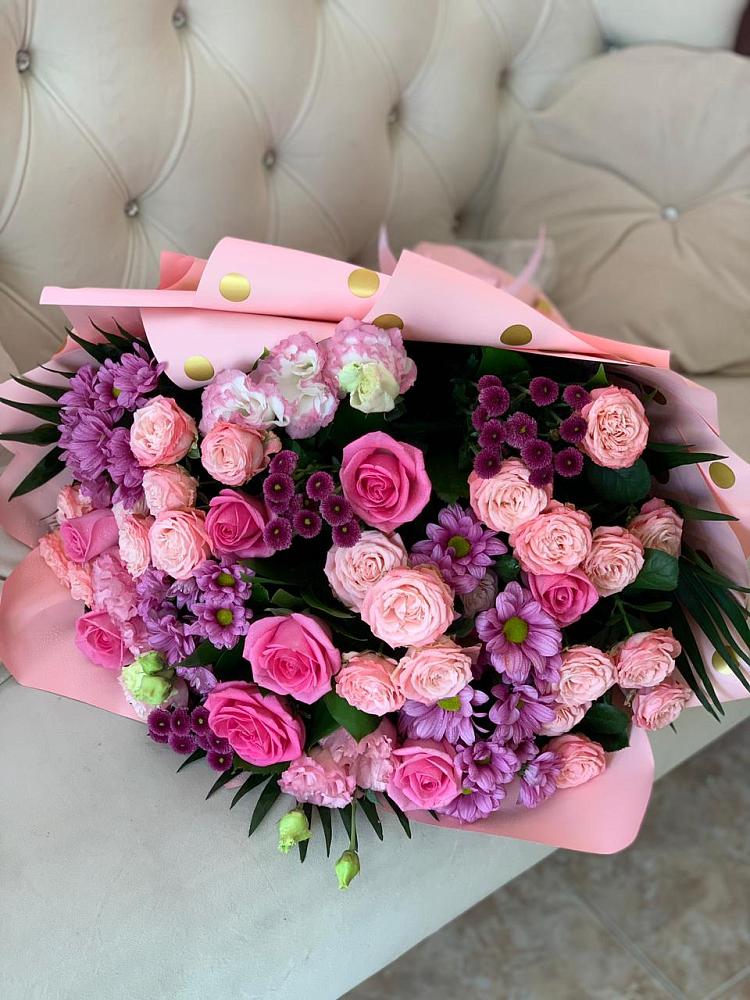 Букет цветов из: Хризантемы, Розы и Лизиантусы в Курчанской