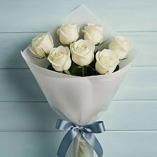 Букет 7 Белых роз Эдлесс Лав в Курчанской