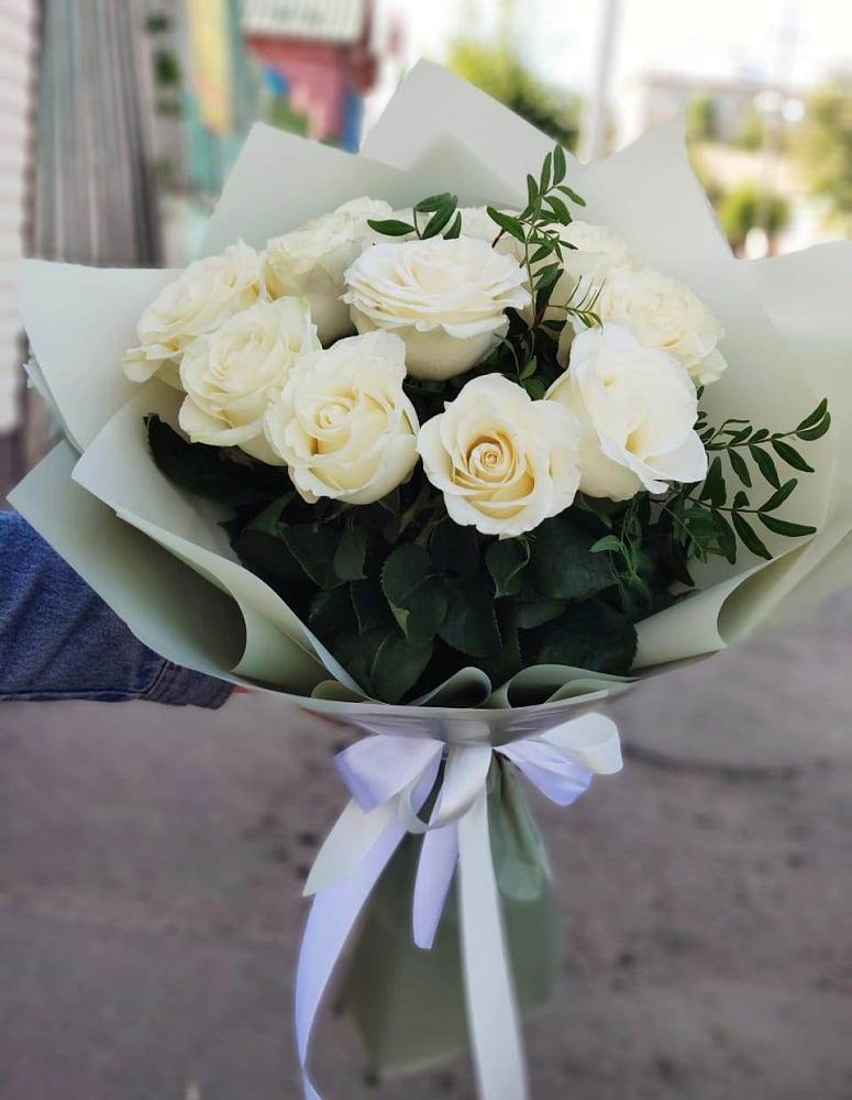 Букет Белые розы Проуд в Курчанской