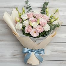 Букет цветов из:  Лизиантусы в Курчанской