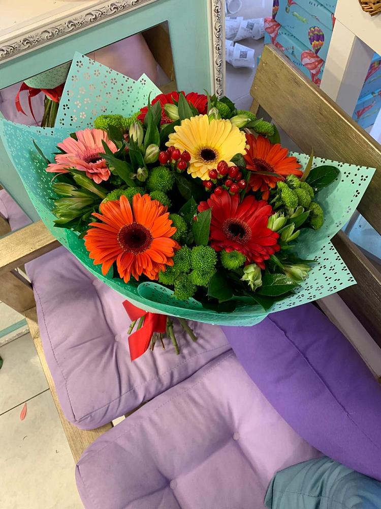 Букет цветов из: Герберы, Хризантемы и Альстромерии в Курчанской