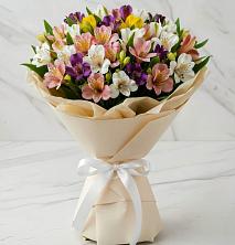 Букет цветов из:  Альстромерии в Курчанской