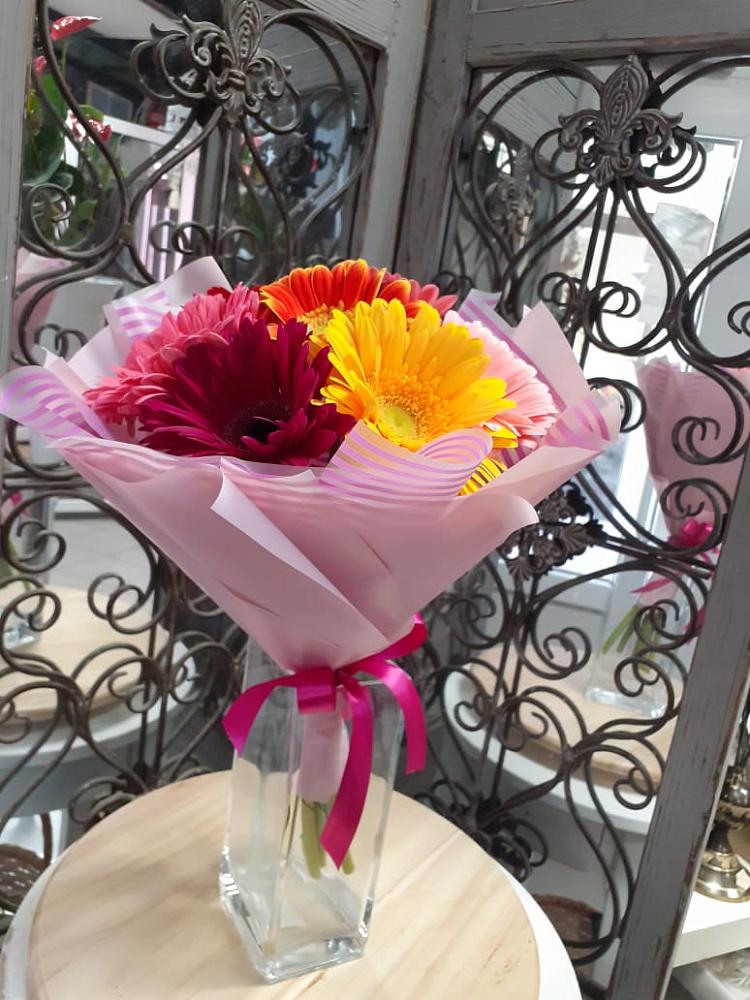 Букет цветов из: Герберы в Курчанской