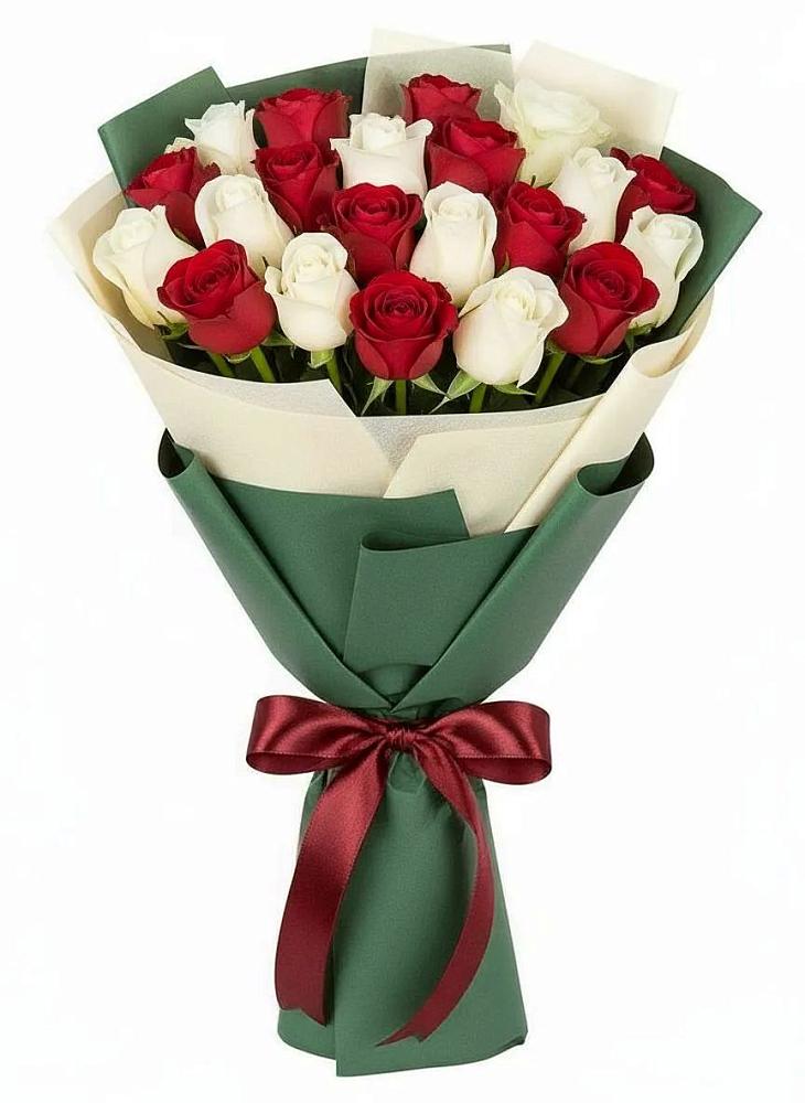 Букет Микс из красных и белых роз в Курчанской