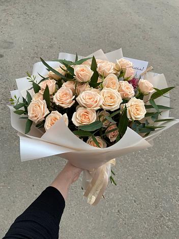 Букет Кремовые розы Латте в Курчанской