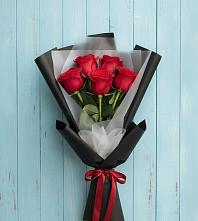 Букет цветов из:  Розы в Курчанской