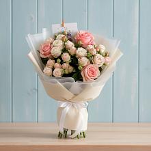 Букет цветов из:  Розы в Курчанской
