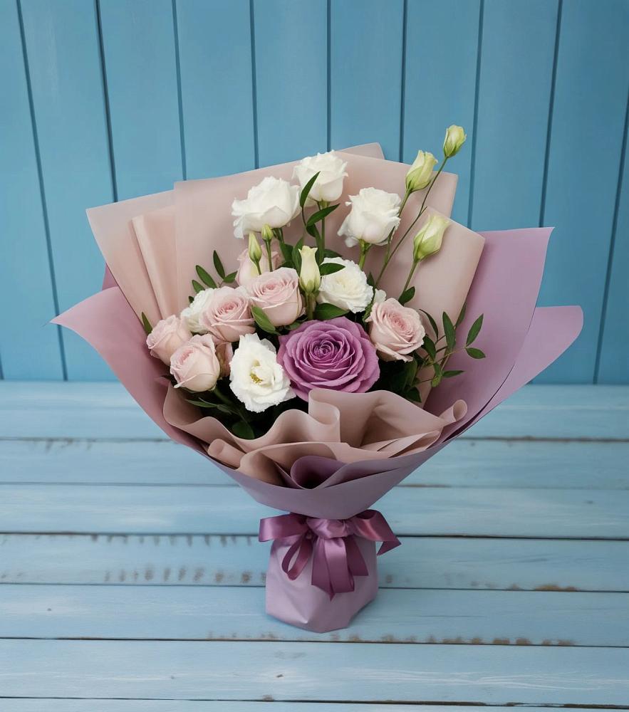 Букет цветов из: Розы и Лизиантусы в Курчанской