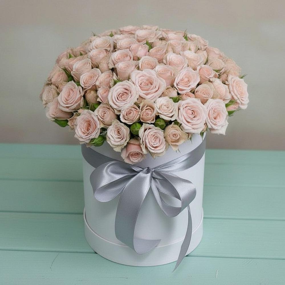 Цветочная композиция из Розы в шляпной коробке в Курчанской